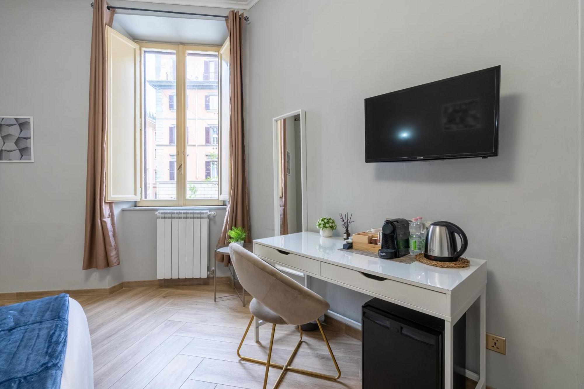 Portafortuna Guesthouse - Close To Colosseum Рим Экстерьер фото