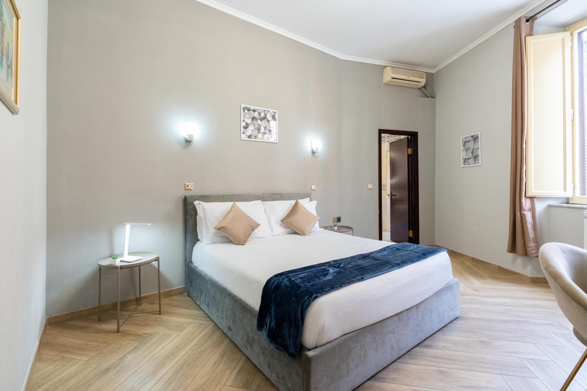 Portafortuna Guesthouse - Close To Colosseum Рим Экстерьер фото